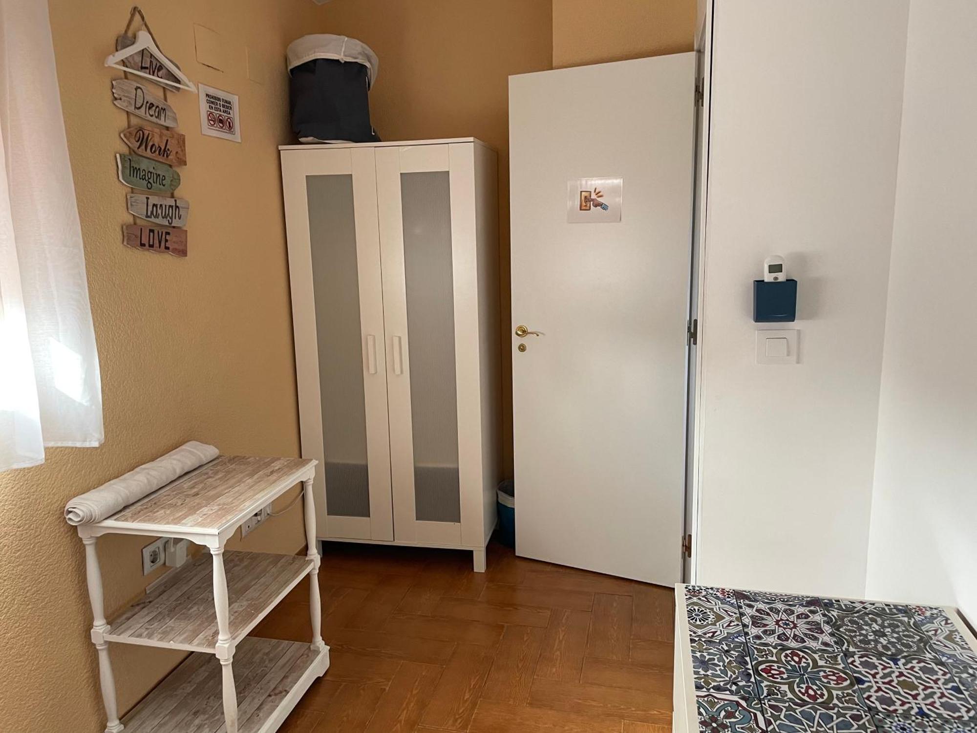 Apartamento Familia Anfitriona Acoge Sevilla Exterior foto